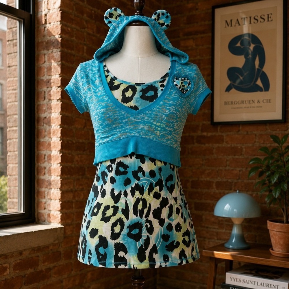 Y2K 2000s Justice Hooded Leopard Print Mcbling Peace Sign Fitted Top